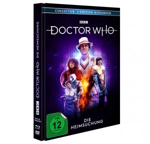 Blu-ray/DVD-Cover von Doctor Who: Die Heimsuchung. Ein düsteres Abenteuer mit dem fünften Doktor, Peter Davison, und einer Begegnung mit den Terileptilen. BBC-Edition mit FSK 12 Freigabe.