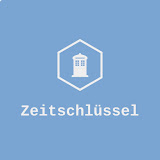Logo der Website ‚Zeitschlüssel‘: Weiße TARDIS-Silhouette in einem Sechseck auf hellblauem Hintergrund, darunter der Schriftzug ‚Zeitschlüssel‘. Die Seite bietet vollständige deutsche Transkriptionen von Doctor Who-Folgen und Spin-offs – eine strukturierte, fanbetriebene Ressource für tiefgehende Inhalte in deutscher Sprache.