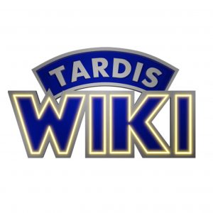 Logo der unabhängigen TARDIS Wiki – eine fanbetriebene Doctor Who-Datenbank, die sich 2024 von der Plattform Fandom gelöst hat, um werbefrei, benutzerfreundlich und gemeinschaftsorientiert weitergeführt zu werden. Das Logo zeigt den Schriftzug ‚TARDIS WIKI‘ in blauer und silberner Gestaltung mit Leuchteffekt.